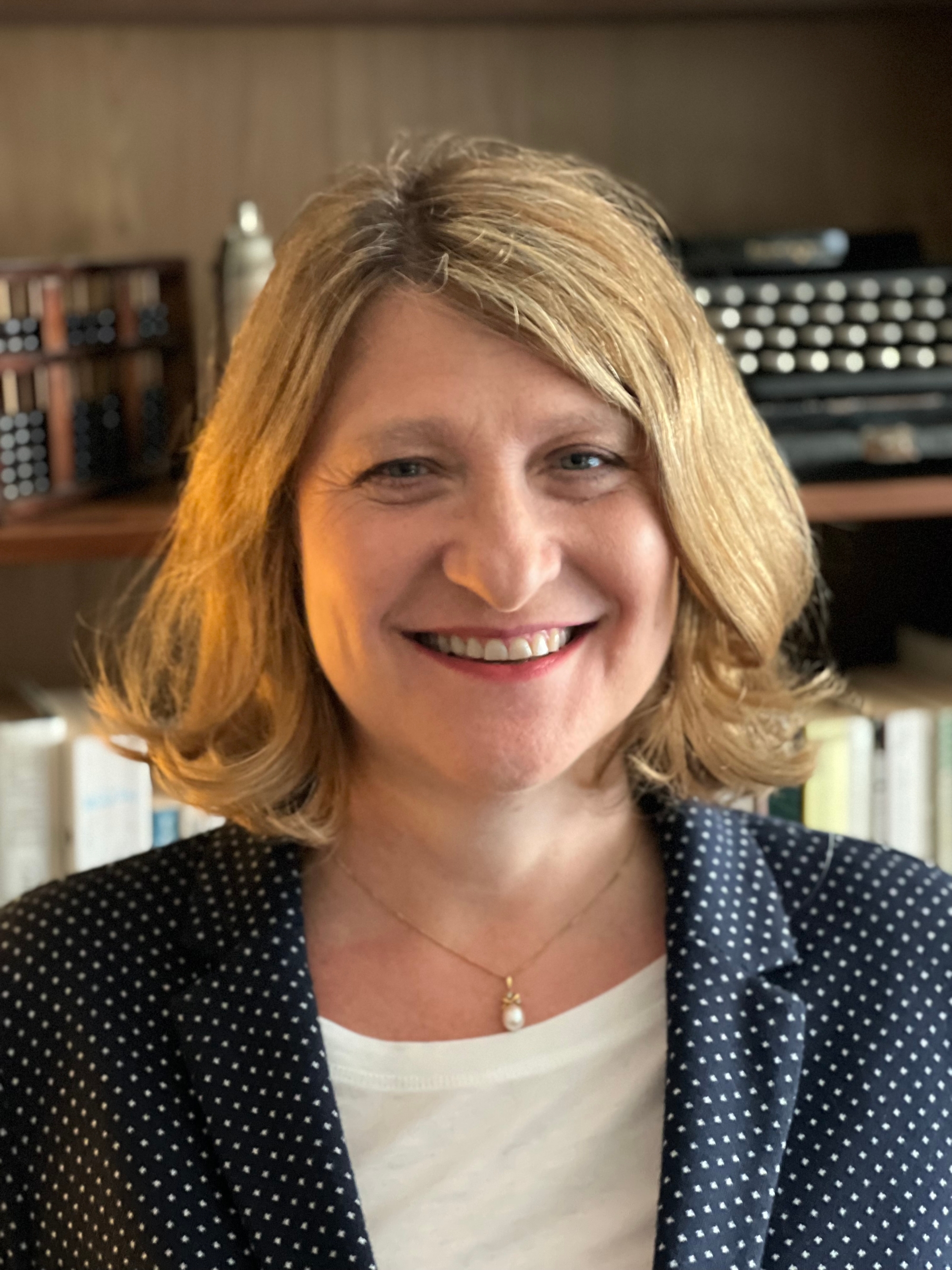 This image shows Sandra Leaton Gray
